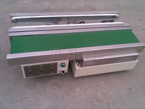 手機(jī)玻璃片輸送機(jī) 手機(jī)玻璃片輸送機(jī)